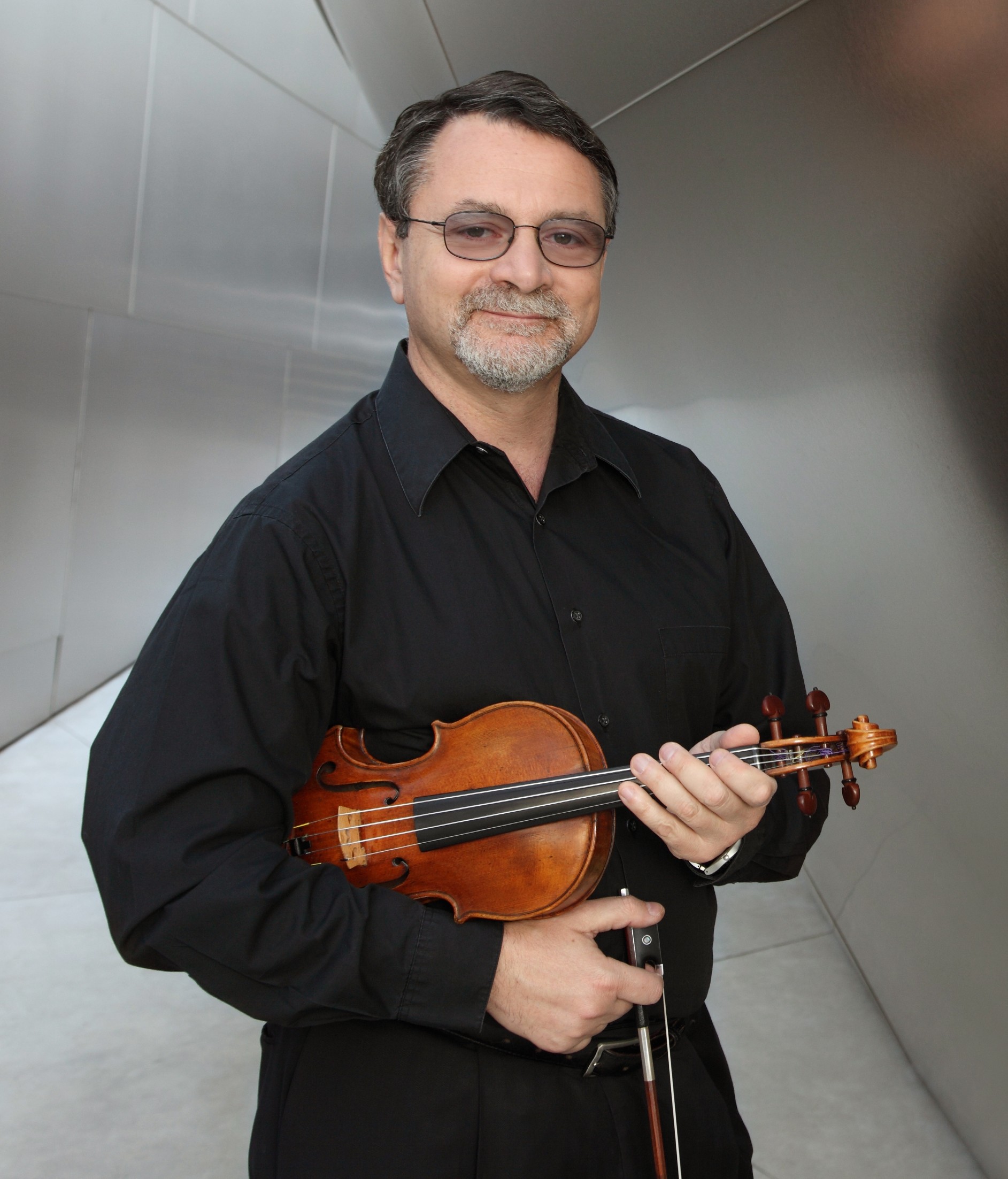 Cantor Ilan Davidson at with the LAJS at the Kindred Spirits 2014 concert at Walt Disney Concert Hall.