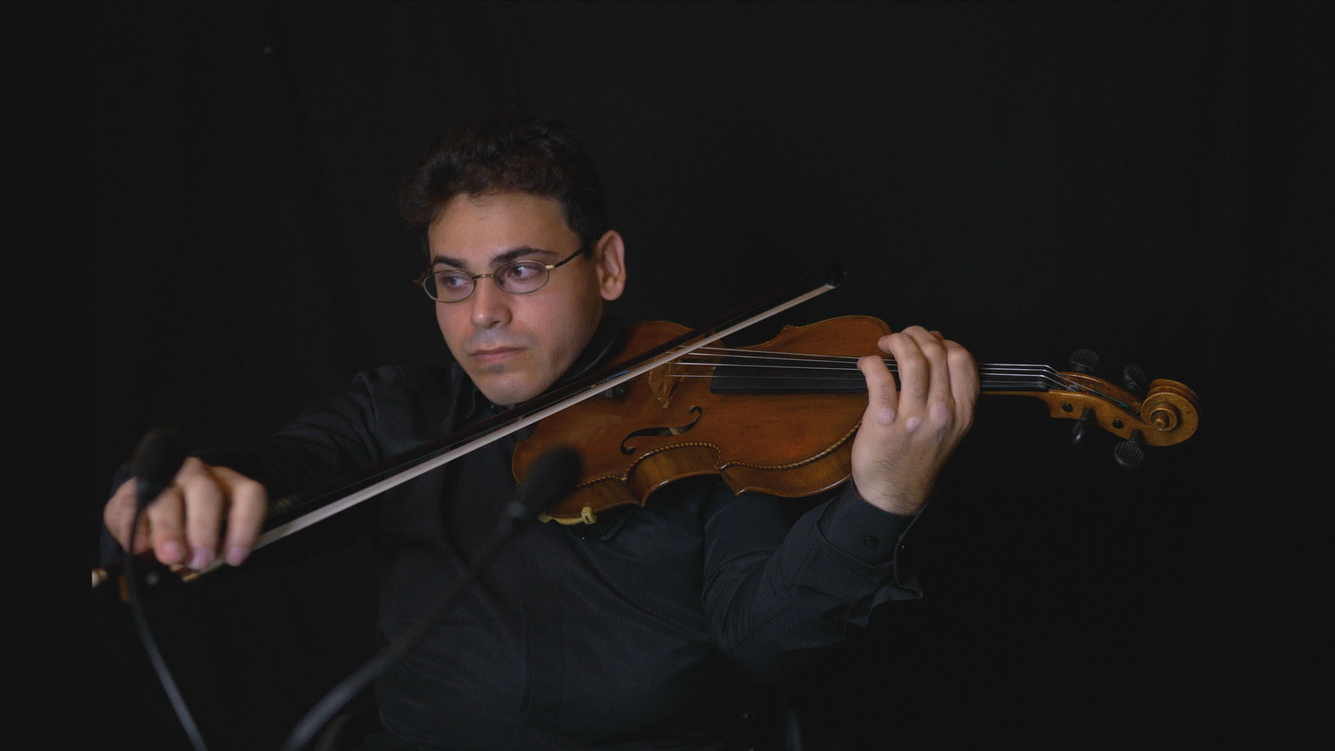 Niv Ashkenazi Virtual Stories from the Violins of Hope